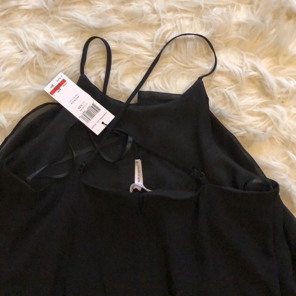 Brand new BCBG dress ! Fits like a small - Picture 4 of 10